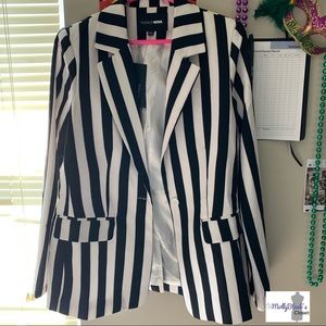 Black & White Stripped FashionNova Blazer